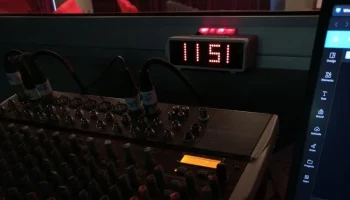 DJ Clock - часы, VUMeter, термометр, текстовый дисплей и...