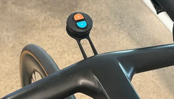 Адаптер Zwift Click для креплений Wahoo и Garmin Адаптер Zwift Click для креплений Wahoo и Garmin