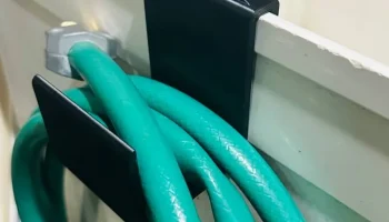 Держатель шланга для раковины 3