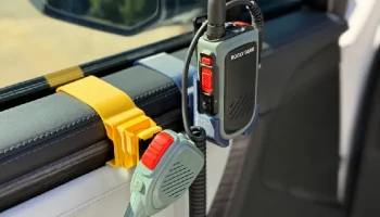 Аксессуары для крепления подстаканника Rivian