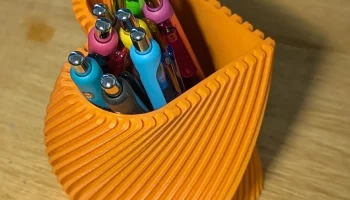Ваза для цветов со спиральным сердцем...... 1