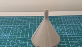 Параметрическая вентилируемая воронка (ремикс OpenSCAD) 1