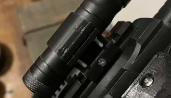 Холдер для фонаря для R.I.S. в airsoft 5