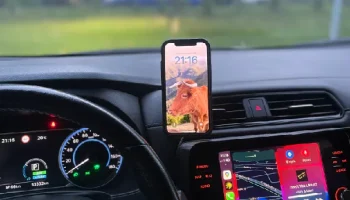 Держатель для iPhone Nissan Leaf MagSafe - легко защелки... 1