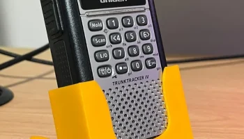 Настольная подставка Uniden UBCD396XT Настольная подставка Uniden UBCD396XT