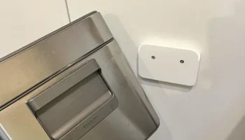 Крепление для шкафа для компоста Simplehuman