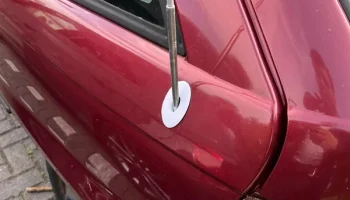 Opel Astra F - Люверс для антенны