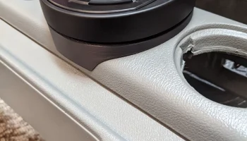 Suzuki Samurai Лицевая панель с отверстием для радиоприе...