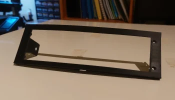 Крышка радиоприемника Megane 2 1