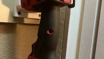 Настенное крепление Milwaukee M18, угловое 1