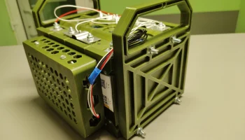 LiFePO4 100/105Ah Супер ПРОЧНЫЙ полностью модульный корп... LiFePO4 100/105Ah Супер ПРОЧНЫЙ полностью модульный корп...