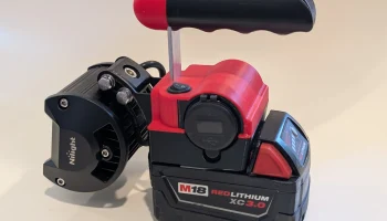 Заряжаемый от USB фонарик Milwaukee M18 4