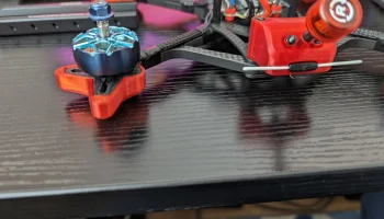 Держатель антенны AOS 5 V2 RushFPV Cherry и Elrs... Держатель антенны AOS 5 V2 RushFPV Cherry и Elrs...