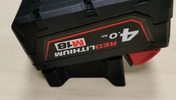 Держатель батареи Milwaukee angeld / Milwaukee Akkuhalte... 2