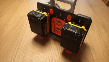 Держатель батареи Dewalt