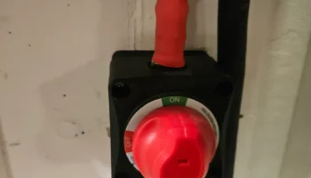 Проставка для выключателя аккумулятора Victron 275 А 4