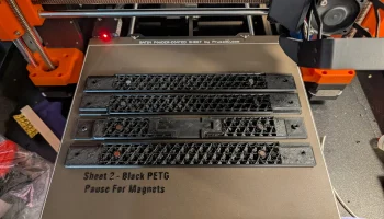 Магнитная верхняя крышка Prusa Core One со встроенной вен...