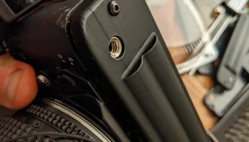 Nikon MB-3 (держатель батарейки типа АА для N2020/F-501)... 1