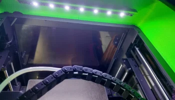 Наклонный кронштейн заводского освещения Flashforge A5M