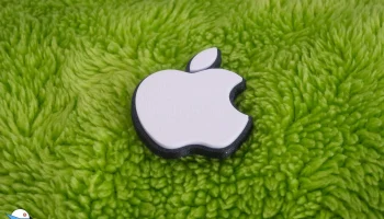 Магнит на холодильник Apple 2