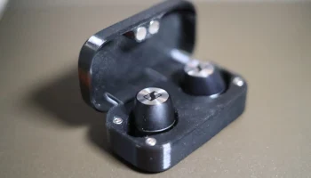 Чехол для беспроводной зарядки Sennheiser Momentum True 3