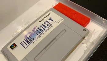 Универсальный игровой футляр Super Famicom Spacer