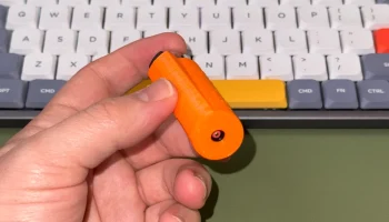 Кейс для машинки для стрижки с отверстием для заправки 1
