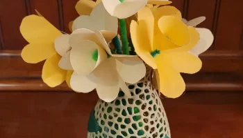 Ваза Veronoi, вдохновленная Чоллой
