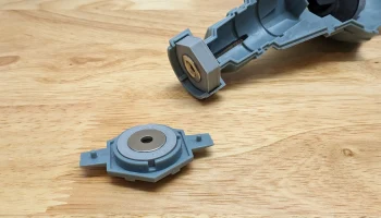 Магнитные держатели крыльев AMT TIE Fighter масштаба 1/32...