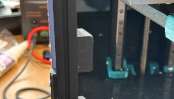 Дверная защелка Voron V0.2 - Магнит 9x3, расстояние между...