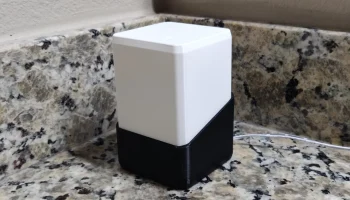 "Slant Squared" - современный настольный светильник 1