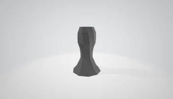 Низкополигональная ваза