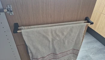 Держатель для полотенец кухонного шкафа