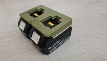Двойной слот для аккумулятора Makita.