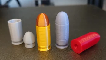 Реплика .45 ACP и защелкивающаяся крышка......