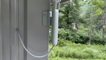 Угловой кронштейн Unifi AC Mesh