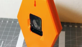 Шестиугольные настенные часы из PLA и бетона 2