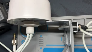 Монтажный кронштейн антенны Acceltex...