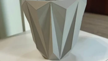 Полигональная ваза 2