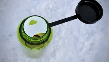 Защитное устройство и носик для бутылки Nalgene 1