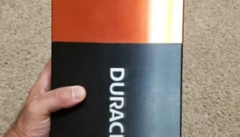 Контейнер для батареек Duracell 9 В