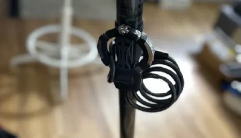 Держатель замка самоката Xiaomi для MasterLock Street-Cuff 1