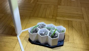 Подставка Click and Grow