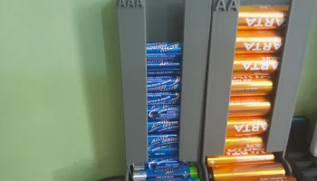 Диспенсер для батареек ААА