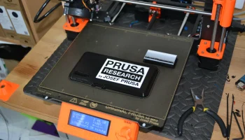 Накладка Samsung A7 2018 от Prusa Research (много матери... Накладка Samsung A7 2018 от Prusa Research (много матери...