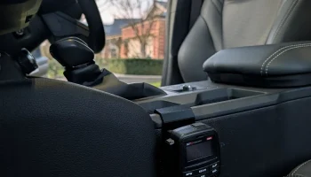 Toyota Landcruiser Prado 250 Крепление радиоприемника CB