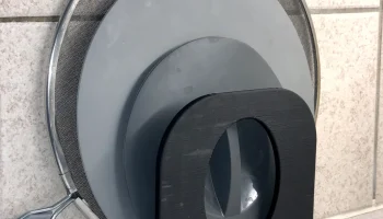 LID HOLDER
