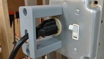 Блокировка шнура питания 3
