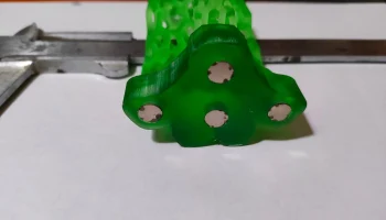 Держатель для наушников/очков Voronoi на магнитах | настр... 4