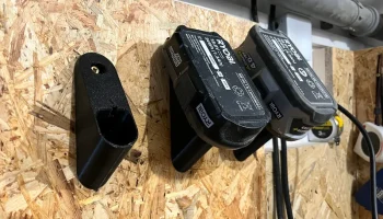 Ryobi One + держатель батареи